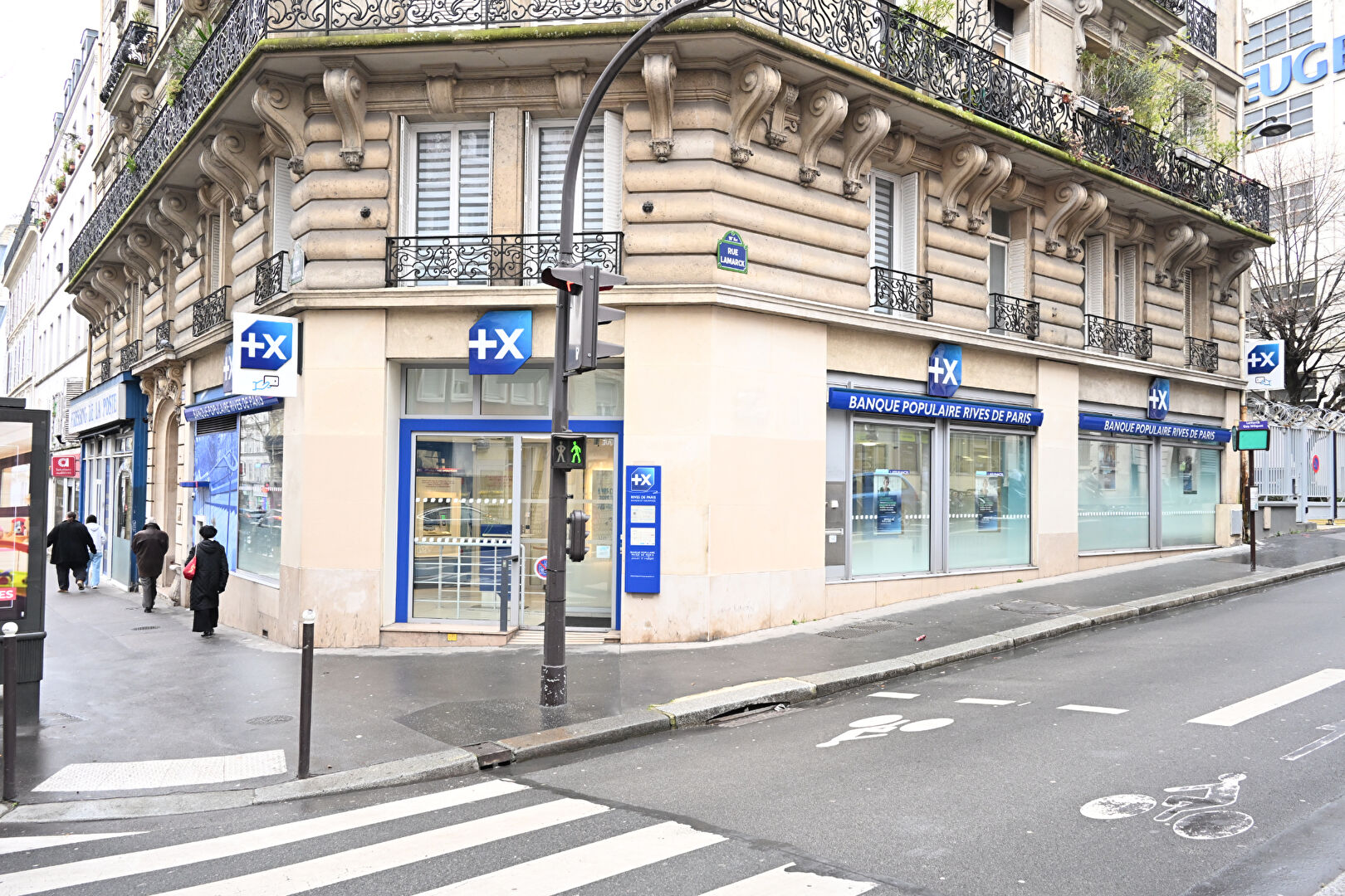 AVE de ST OUEN \/ LAMARCK